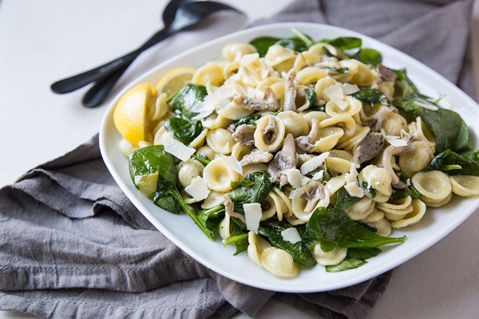 Oyster Mushroom and Spinach Orecchiette with Garlic and Lemon | Mushroom  Recipes