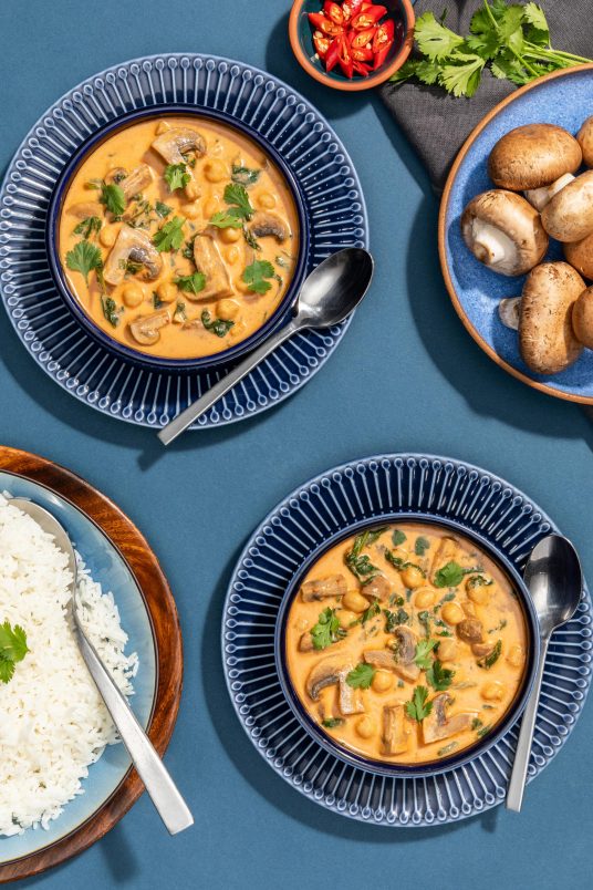 One-Pot Mushroom Coconut Curry with Spinach and Chickpeas | Mushroom ...